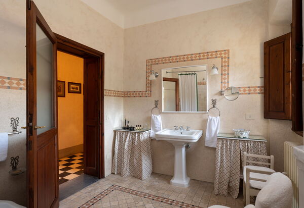 Villa Salaiole: Bathroom