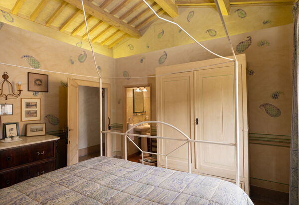 Villa Salaiole: Bathroom, Bedroom