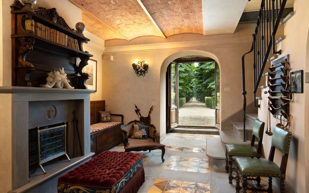Villa Salaiole: Main Entrance, Other Room