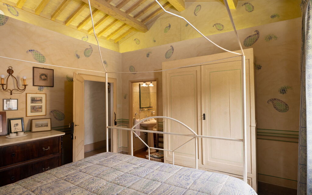 Villa Salaiole: Bathroom, Bedroom