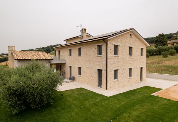 Aso Valley House: Entrata Principale, Esterni