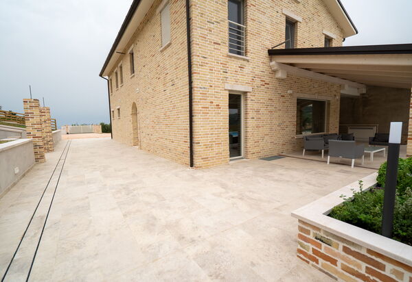 Aso Valley House: Entrata Principale, Esterni