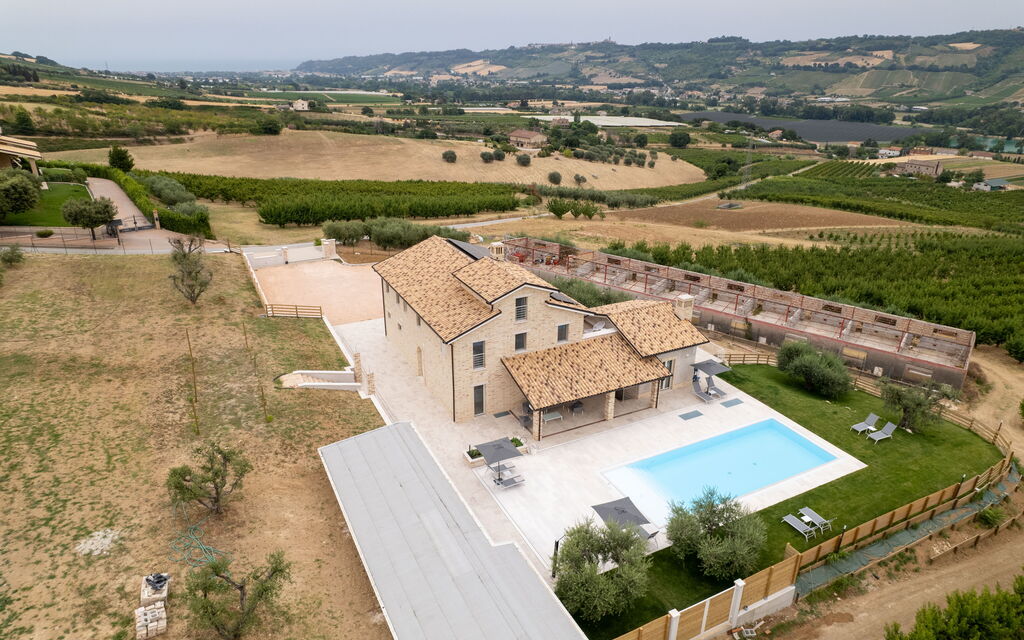 Aso Valley House: Entrata Principale, Esterni, Giardino, Piscina