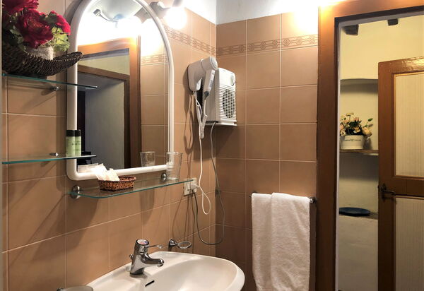 Villa Cenerentola: Bathroom