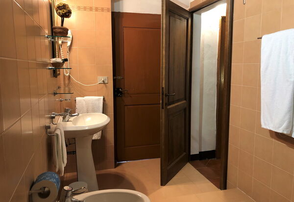 Villa Cenerentola: Bathroom