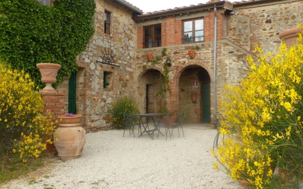 Villa Cenerentola: Entrata Principale, Esterni, Giardino