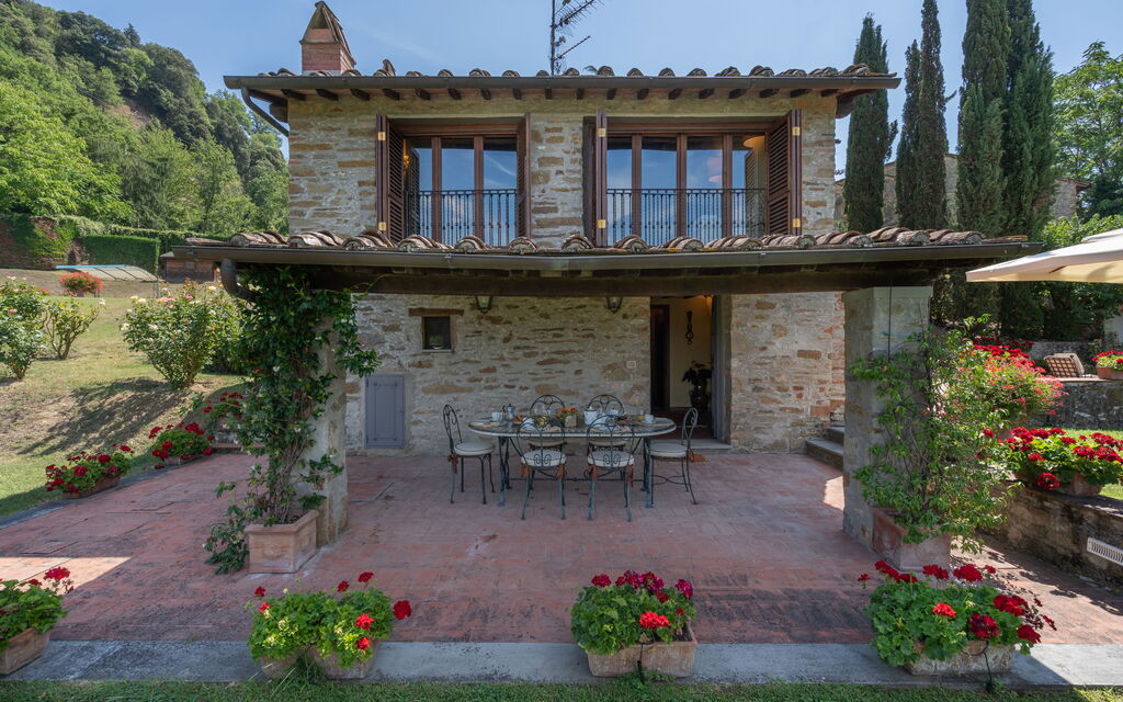 Villa Eleonora: Balcony / Terrace / Patio, Building Exterior