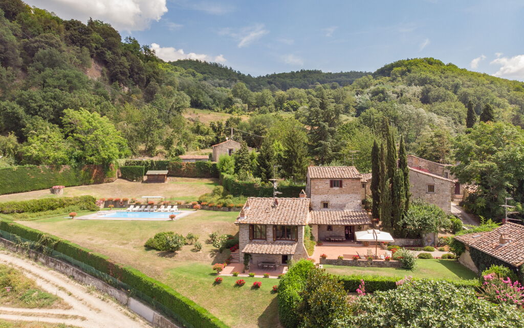 Villa Eleonora: Building Exterior, Pool