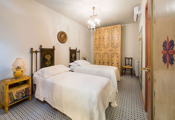 Villa Dioniso: villa-dioniso-taormina-bedroom