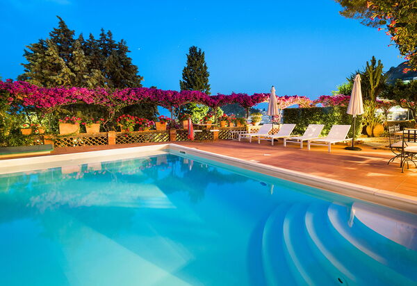 Villa Dioniso: villa-dioniso-taormina-swimming-pool