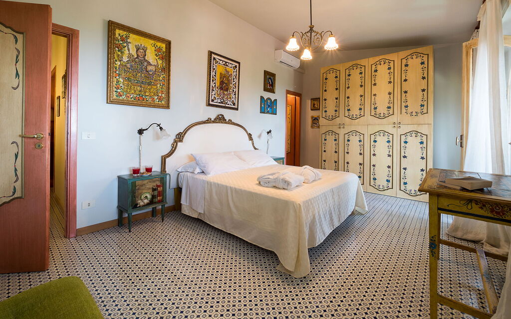 Villa Dioniso: villa-dioniso-taormina-bedroom