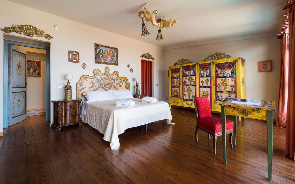 Villa Dioniso: villa-dioniso-taormina-bedroom