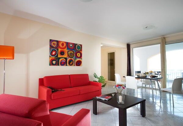 Appartamento Sant'anna: appartamento-sant-anna-fondachello-soggiorno