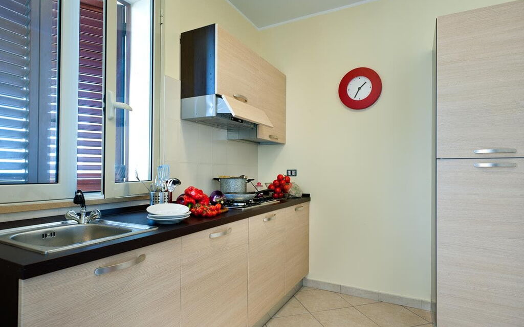 Appartamento Sant'anna: appartamento-sant-anna-fondachello-cucina