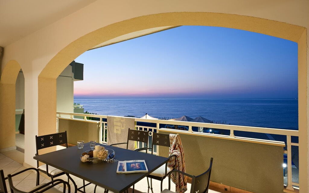 Appartamento Sant'anna: appartamento-sant-anna-fondachello-balcone