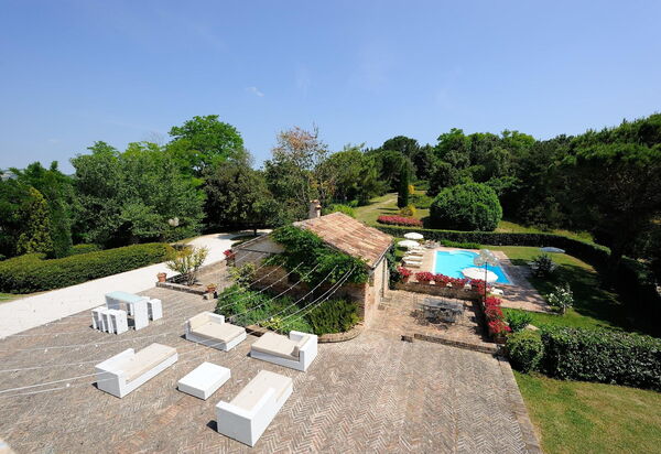 Villa Liberio: villa-storica-colli-al-metauro-pesaro-urbino-vista-panoramica