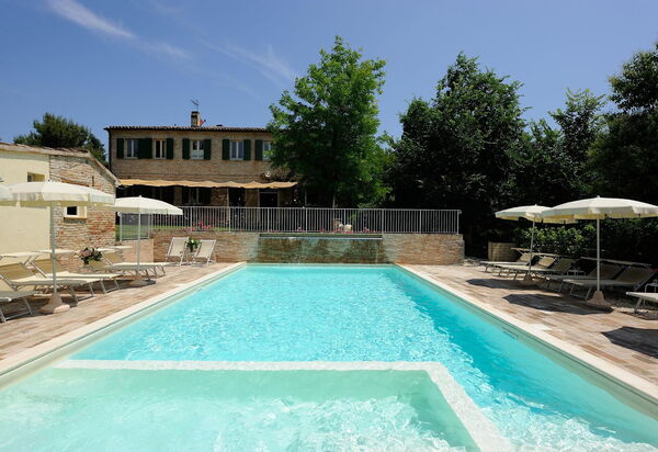 Villa Tombolina: villa-tombolina-colli-al-metauro-pesaro-urbino-pool