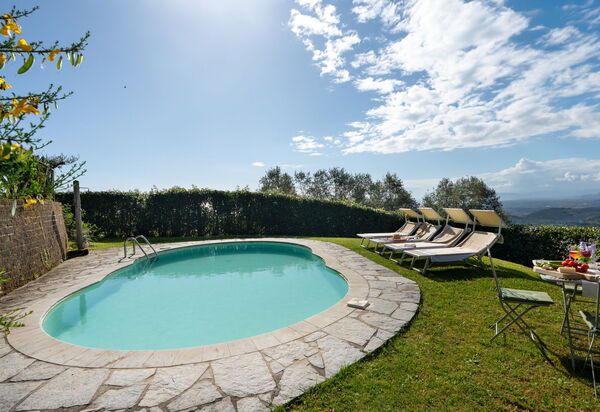 Casa Pedona: Piscina, Vista Panoramica