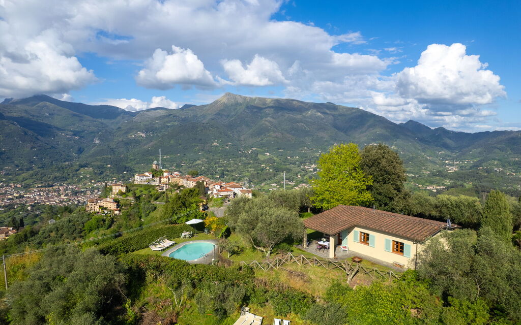 Casa Pedona: Building Exterior, Garden, Pool, Scenic View, Summer