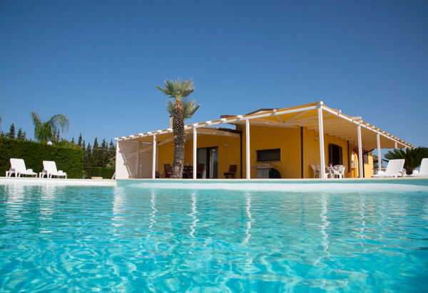 Villa Taranta: Autunno, Estate, Piscina, Primavera