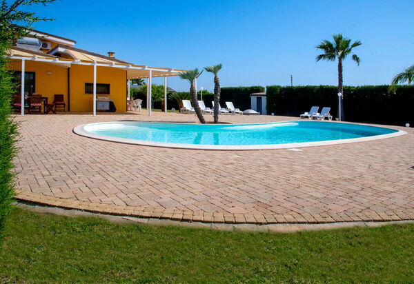 Villa Taranta: Autunno, Estate, Piscina, Primavera