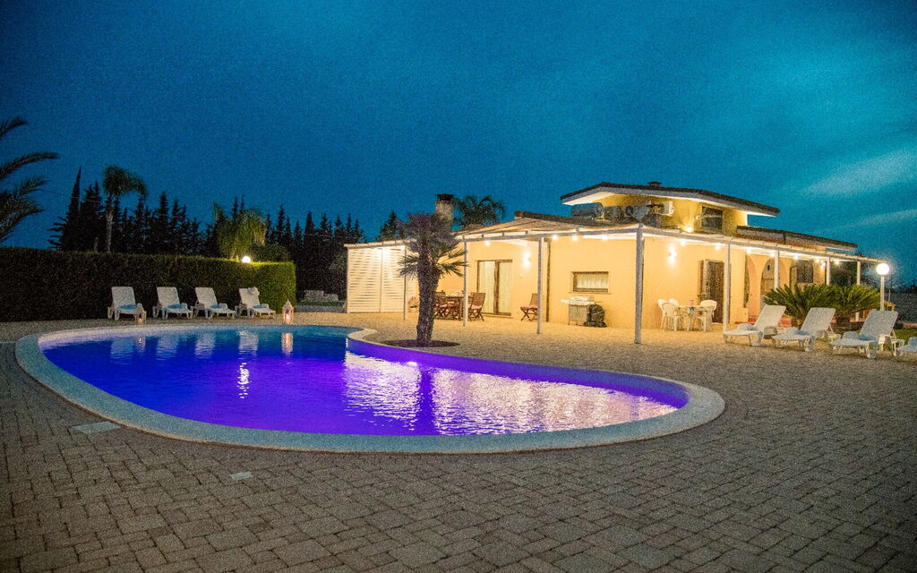 Villa Taranta: Autunno, Estate, Piscina, Primavera