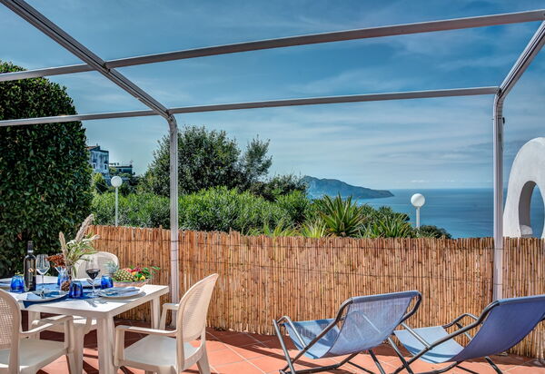 Blue-wave Experience Resort: Autunno, Balcone / Terrazza / Patio, Estate, Primavera