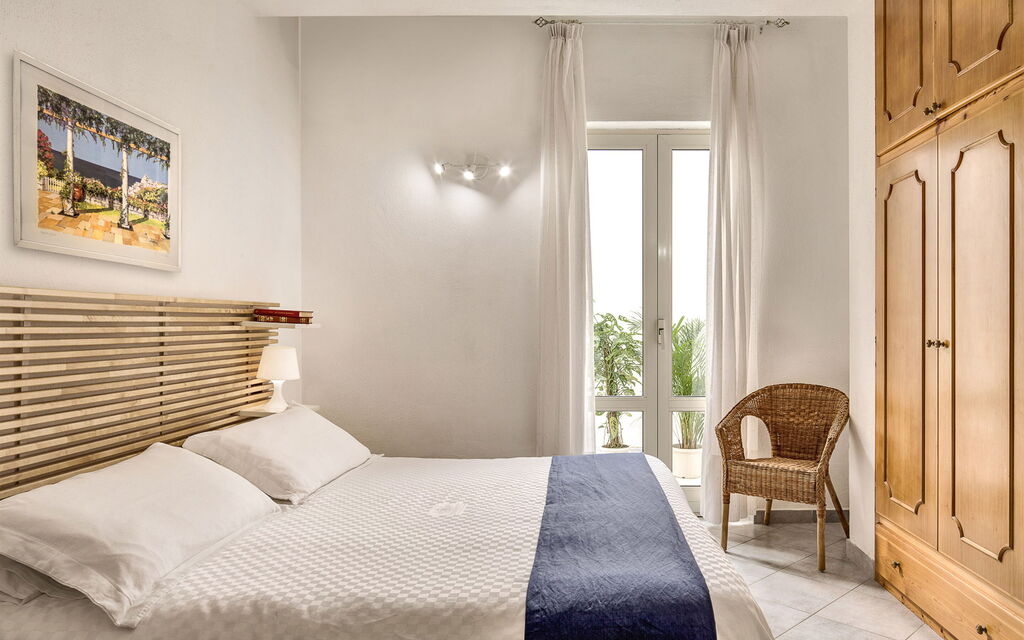 Blue-wave Experience Resort - : Autumn, Bedroom, Spring, Summer