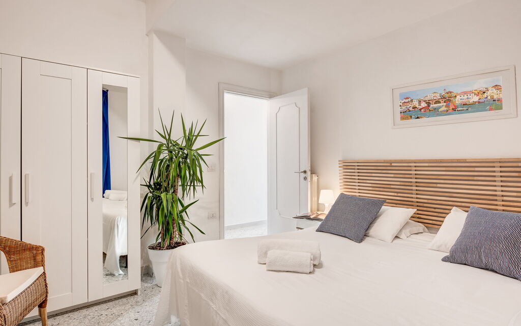 Blue-wave Experience Resort - : Autumn, Bedroom, Spring, Summer