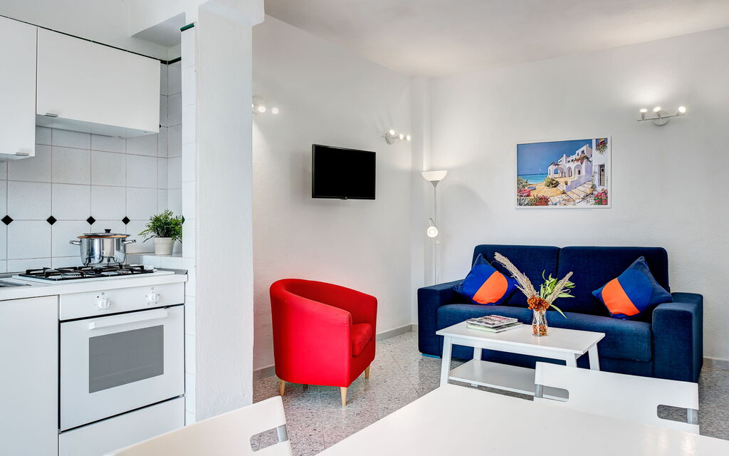 Blue-wave Experience Resort - : Autumn, Kitchen, Living Room, Spring, Summer