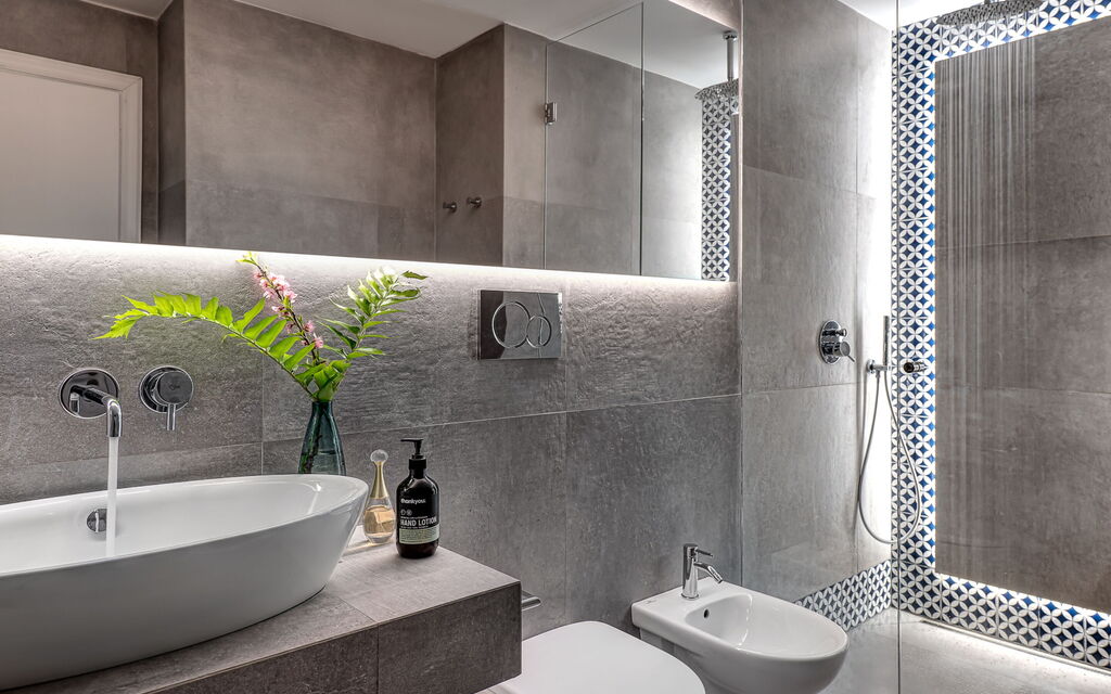 Blue-wave Experience Resort - : Autumn, Bathroom, Spring, Summer