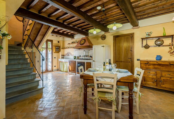 Agriturismo i Colli: Dining Room, Living Room