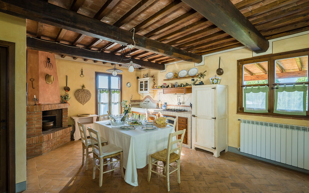 Agriturismo i Colli: Dining Room, Kitchen