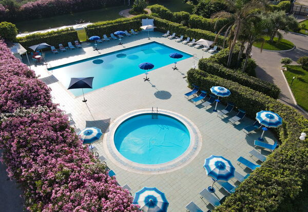 Baraka Apartments: Autumn, Pool, Spring, Summer
