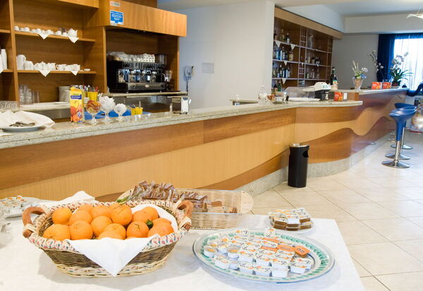 Baraka Apartments: Autunno, Estate, Primavera, Servizi