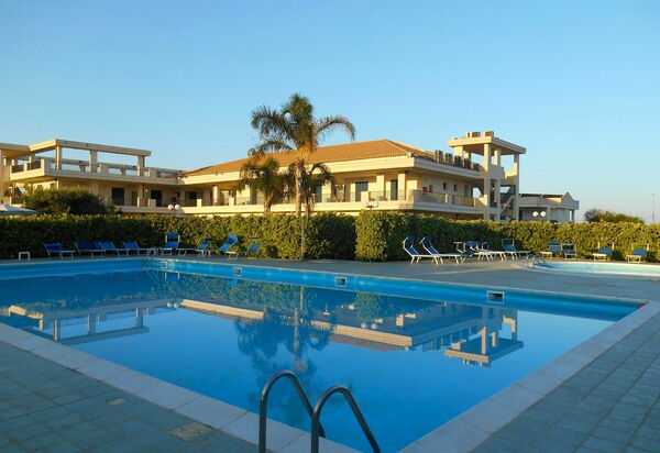 Baraka Apartments: Autunno, Estate, Piscina, Primavera