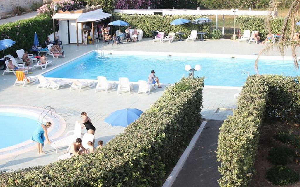 Baraka Apartments: Autunno, Estate, Piscina, Primavera