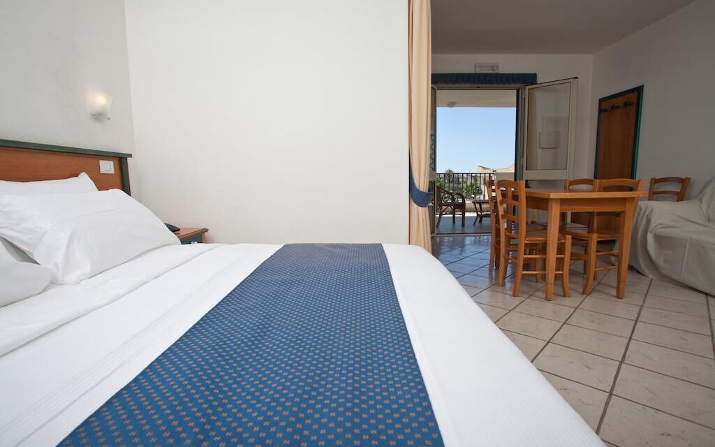 Baraka Apartments - : Autumn, Bedroom, Spring, Summer