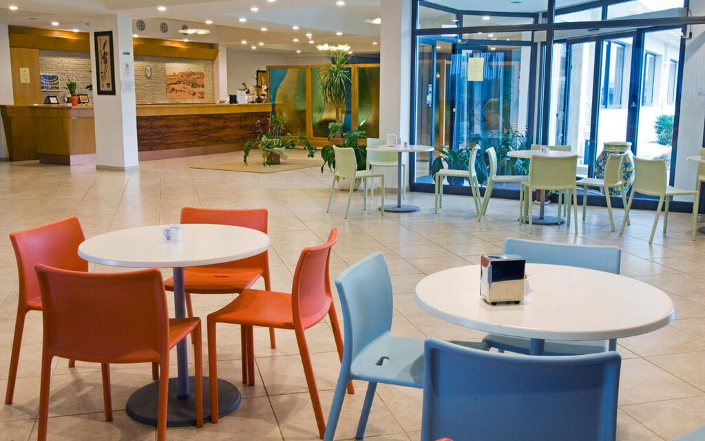 Baraka Apartments: Autunno, Estate, Primavera, Servizi