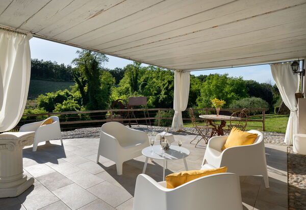 Villa Tramonto: Autunno, Balcone / Terrazza / Patio, Estate, Giardino, Primavera