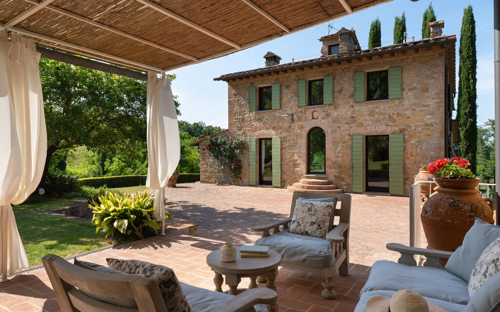 Villa Tramonto: Autumn, Main Entrance, Spring, Summer