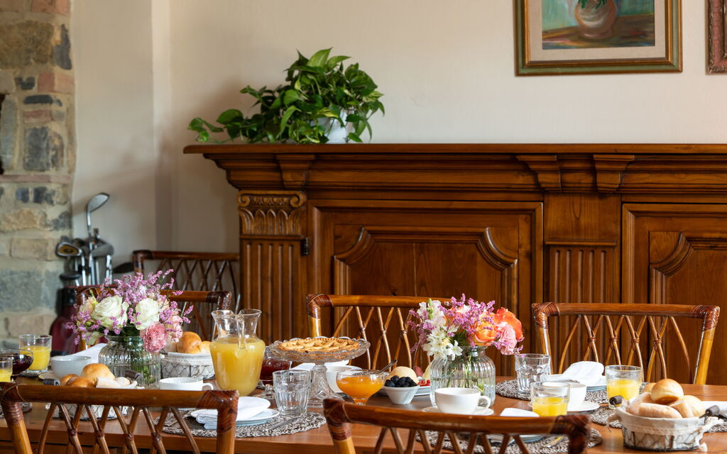 Villa Tramonto: Autumn, Dining Room, Spring, Summer