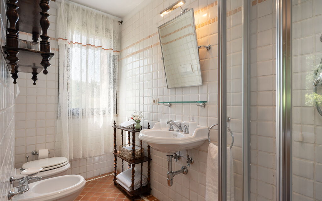 Villa Tramonto: Autumn, Bathroom, Spring, Summer