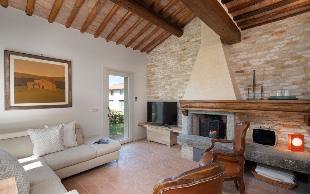 Villa Noemi: Autunno, Caratteristiche, Dettagli della stanza, Estate, Primavera, Soggiorno