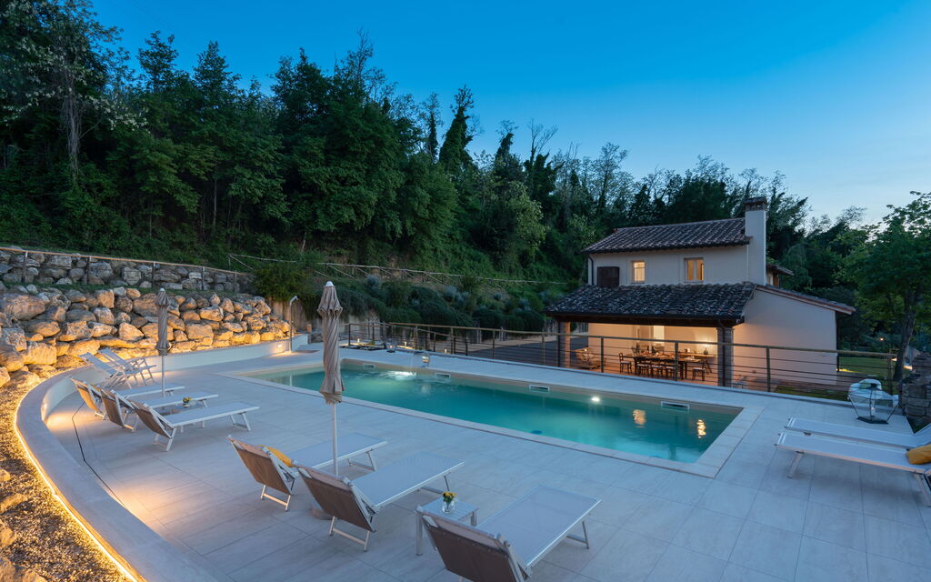 Villa Noemi: Autunno, Caratteristiche, Estate, Esterni, Giardino, Piscina, Primavera