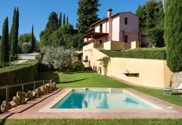 Villa Sunshine: Autumn, Pool, Spring, Summer