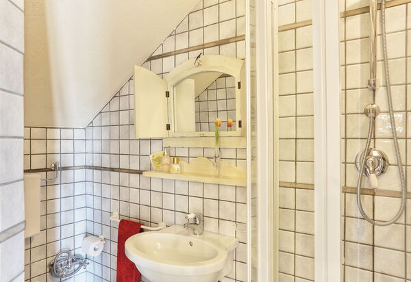 Villa Sunshine: Autunno, Bagno, Estate, Primavera