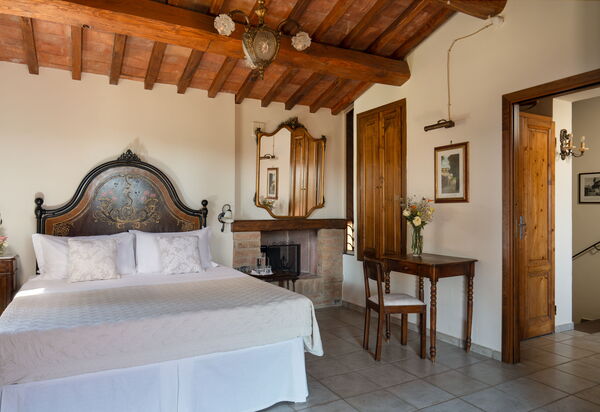 Villa Sunshine: Autumn, Bedroom, Spring, Summer