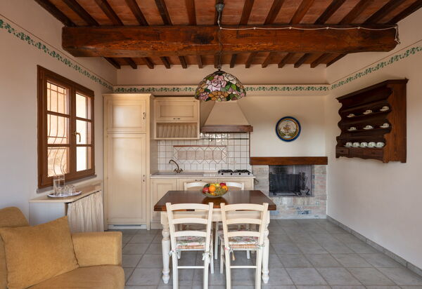 Villa Sunshine: Autumn, Spring, Summer