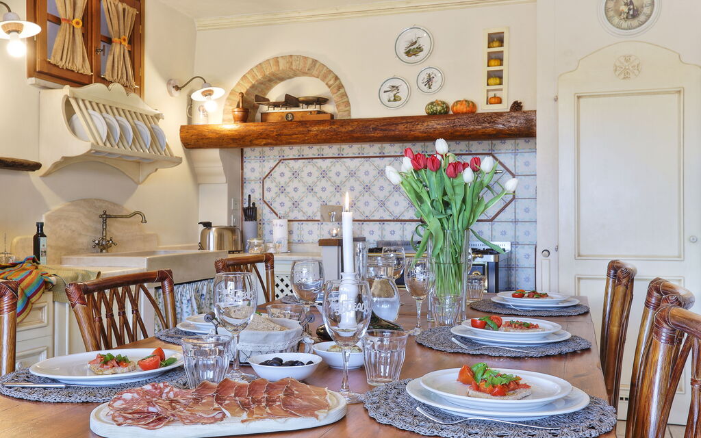 Villa Sunshine: Autunno, Cucina, Estate, Primavera